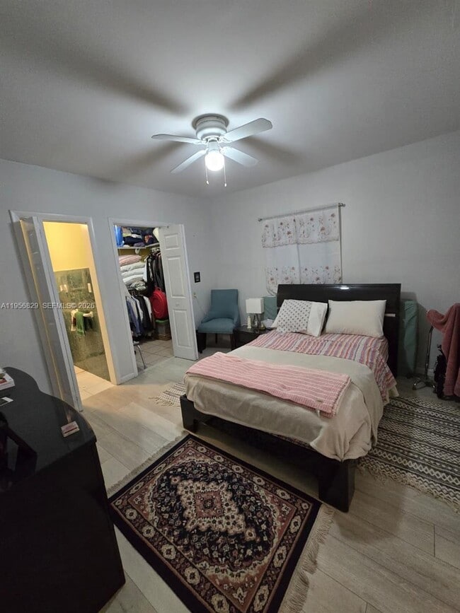 Building Photo - 3083 SW 17th St