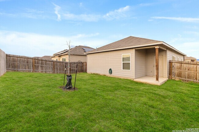 Building Photo - 14631 Stirrup Trce