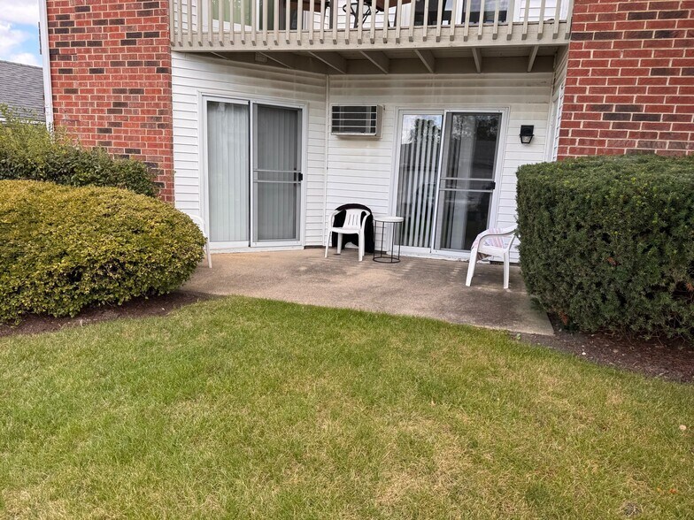 Building Photo - 1341 Cunat Ct