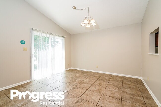 Building Photo - 451 Meadowlark Dr