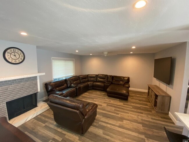 Building Photo - 1791 Lindo St