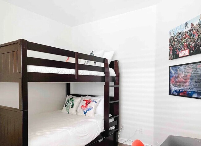 Building Photo - 80746 Diamondback Trail