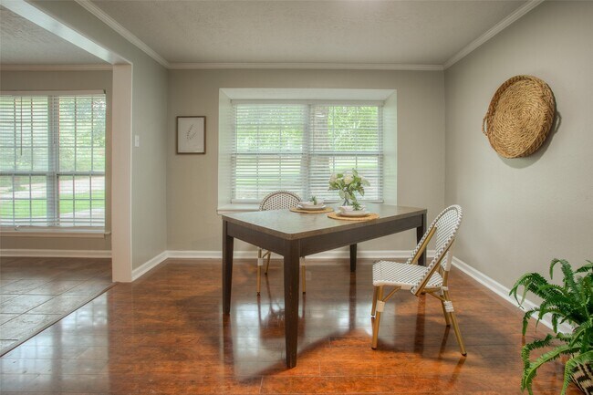 Building Photo - 6016 Teas Nursery Rd