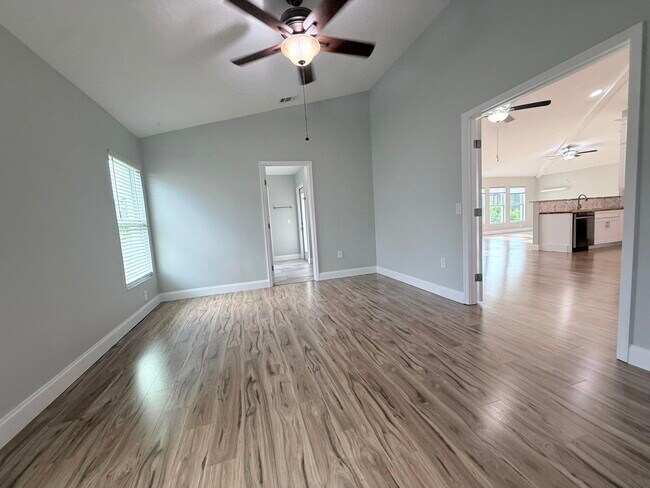 Building Photo - 3786 Sierra Dr
