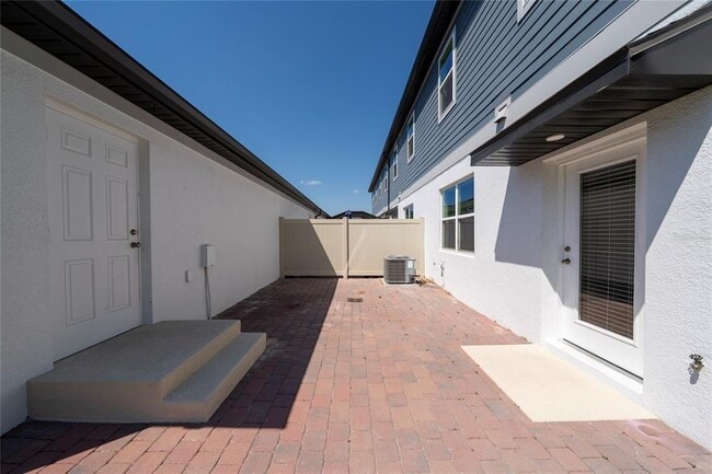 Building Photo - 15823 Tollington Alley