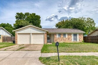 Building Photo - 8013 Emerald Hills Way