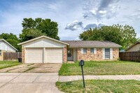 Building Photo - 8013 Emerald Hills Way