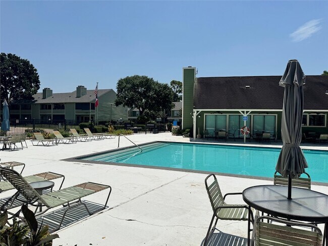 Building Photo - 14777 Wunderlich Dr