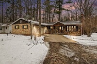 Building Photo - Beautifully Updated 4-bedroom, 2-bathroom Rental Property- $2100/Month