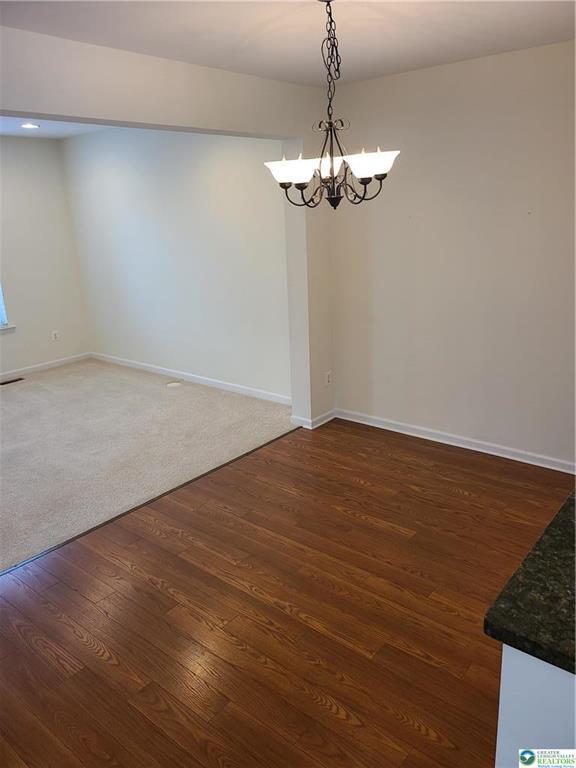 Building Photo - 1600 Oakridge Ln