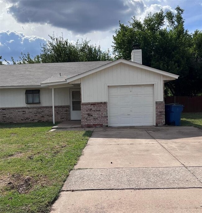 Building Photo - 1311 N Fretz Ave