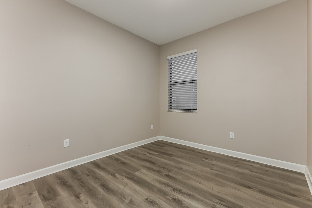 Building Photo - 10007 Ivory Dr