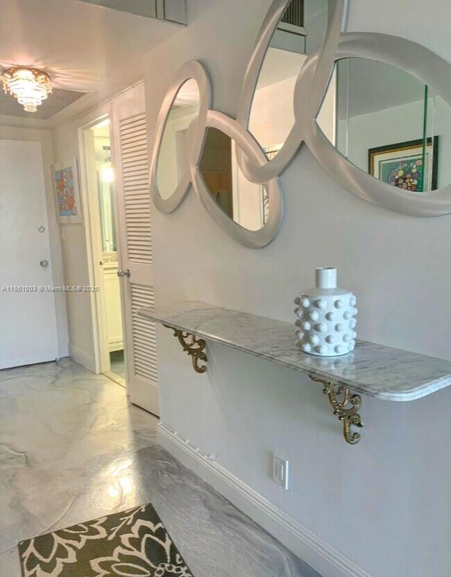 Building Photo - 2030 S Ocean Dr