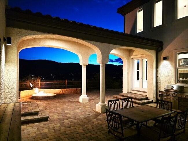 Building Photo - All-Inclusive Executive Luxury in Somerset...