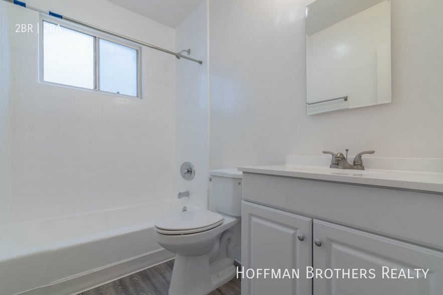 Building Photo - 8556 Cashio St