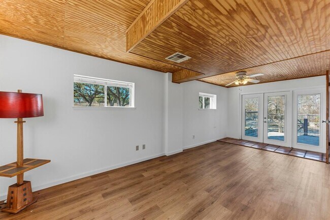 Building Photo - 729 Nomad Dr