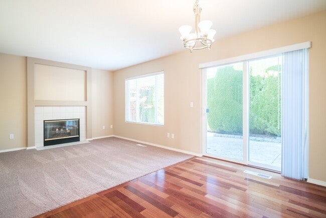 Building Photo - Quaint Carman Ridge Home in Lake Oswego