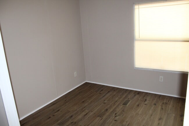 Building Photo - 4797 Briar Ct