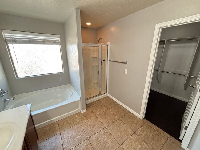 Building Photo - Gorgeous 3Bed/2.5Bath, 2-Story Home located in the Aliante Area- $500 Off Move In Fees