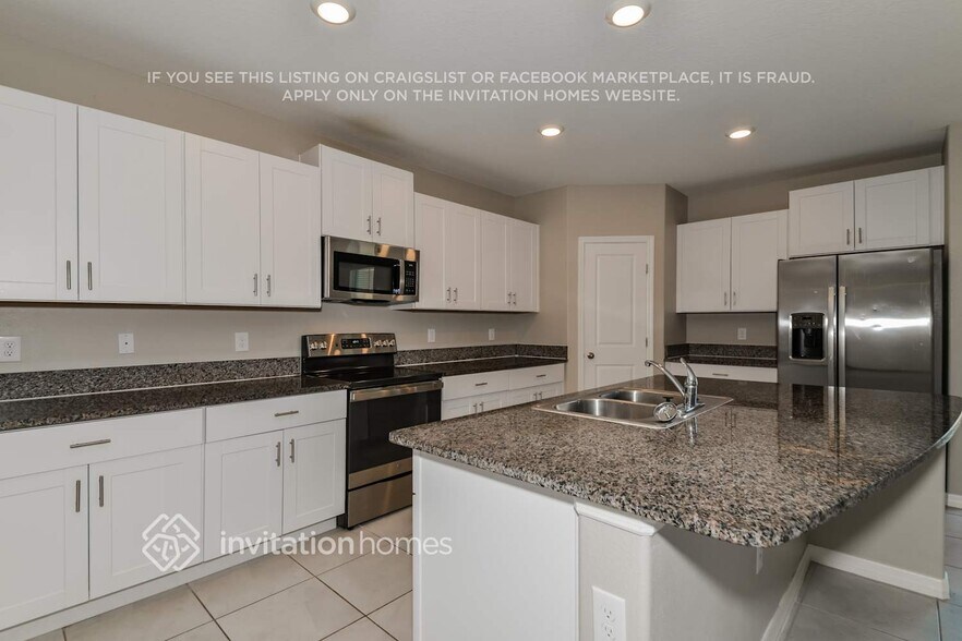 Building Photo - 2184 Jungle Dr