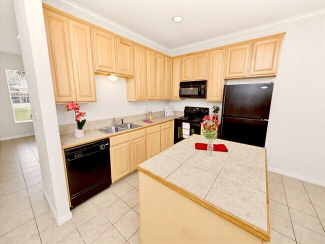 Building Photo - 2 bedroom Townhouse at Lake Beau Pre