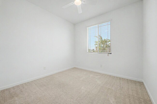 Building Photo - 25291 W Hidalgo Ave