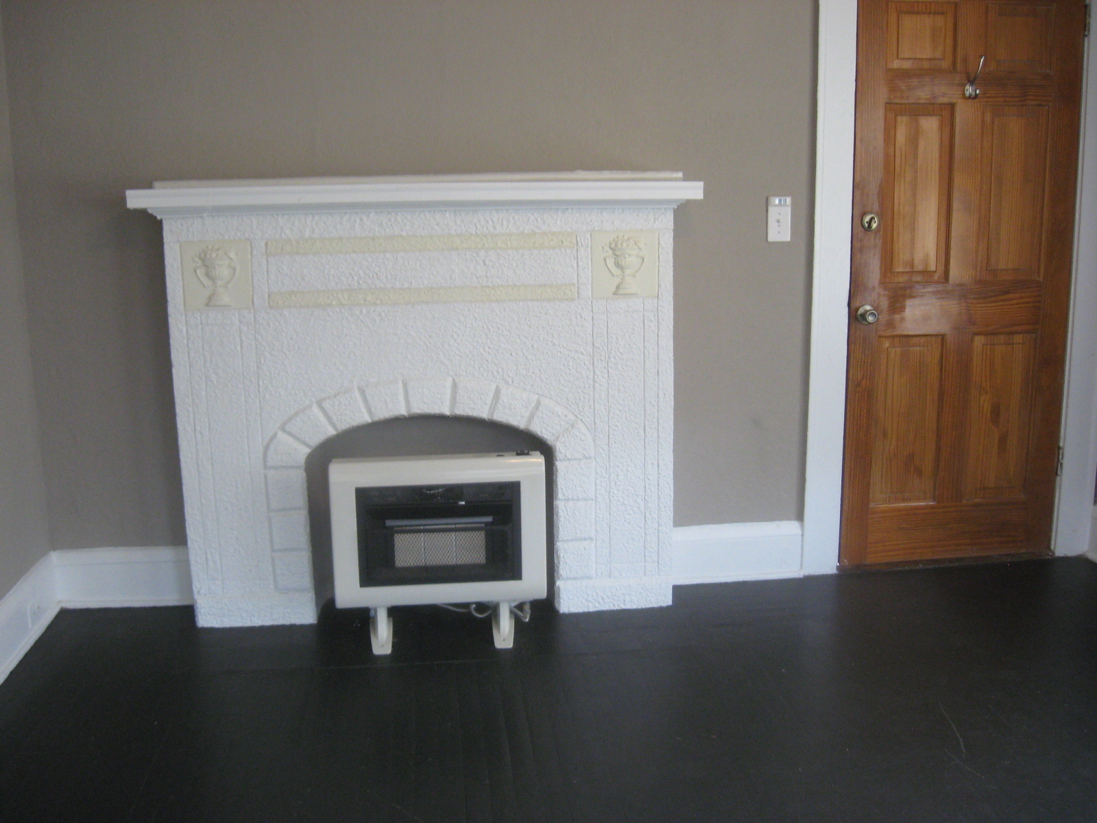 gas heat & decorative fire place - 2779 Post St