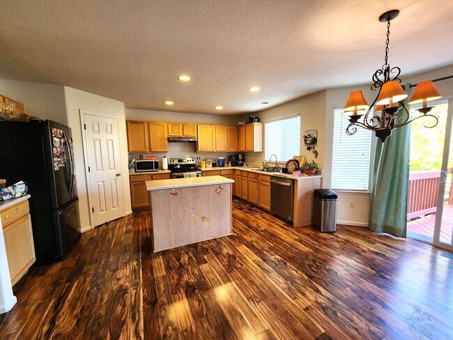 Building Photo - 13628 Plaster Cir