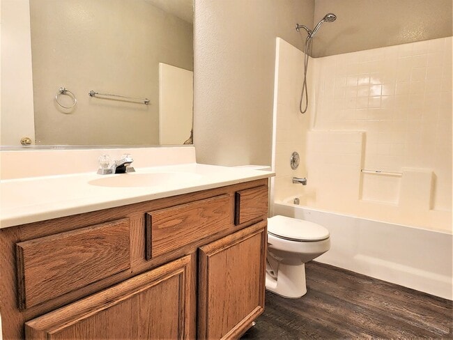 Building Photo - Great Single Story Home McVicker Canyon Hi...