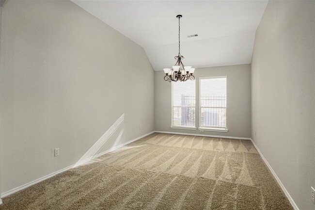 Building Photo - 26007 Waldridge Dr