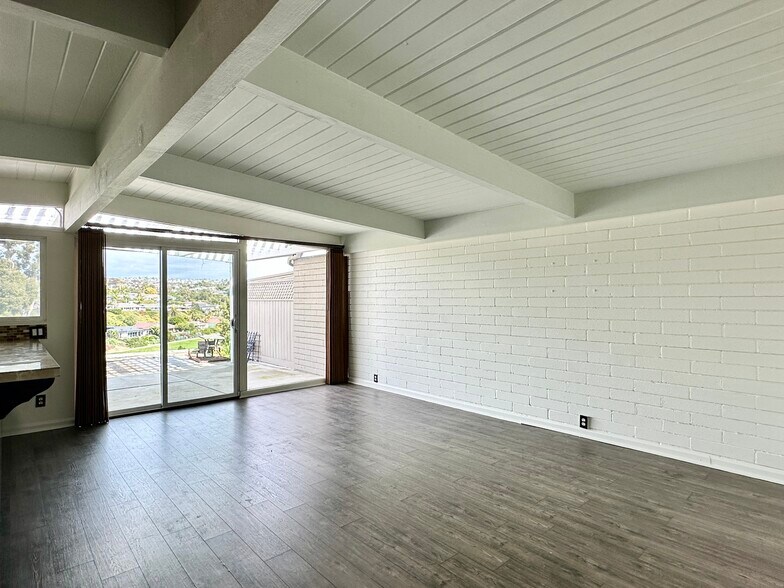 Building Photo - 264 Del Gado Rd