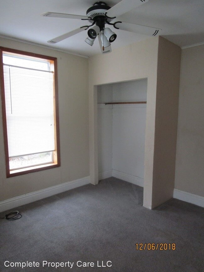 Building Photo - 2 br, 1 bath House - 2502 W. Godman Ave.
