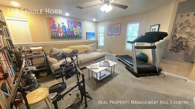 Building Photo - 137 Saddle Horn