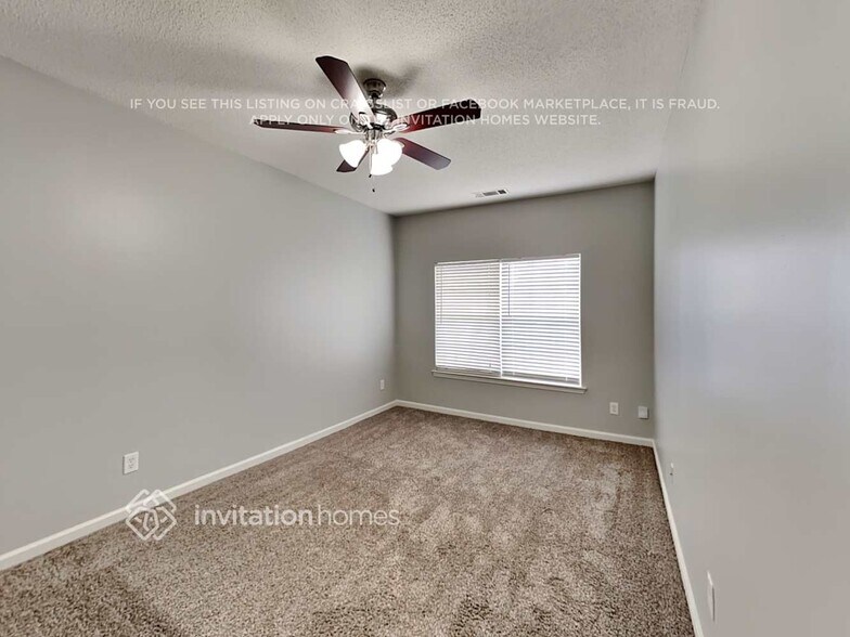 Building Photo - 605 City Park Dr