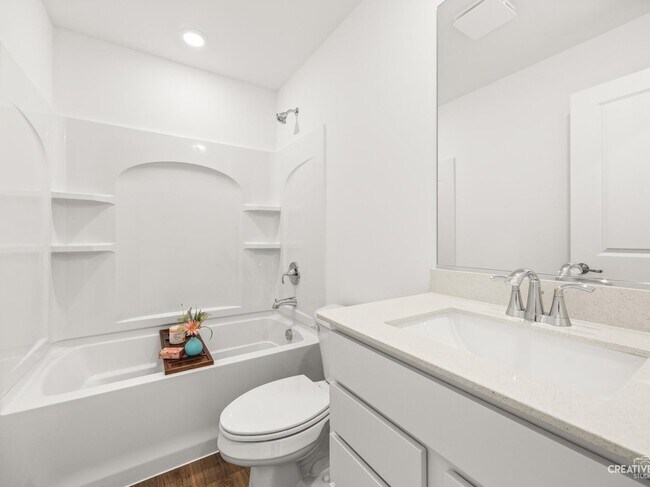 Building Photo - 421 Hathaway Ln
