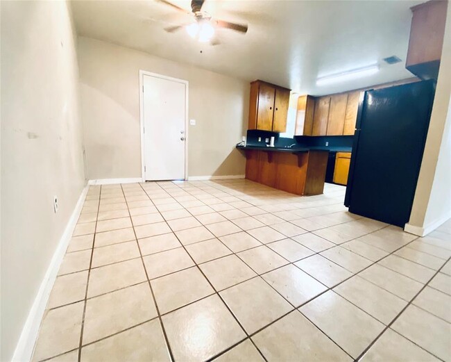 Building Photo - 2303 TX-19