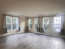 Building Photo - 4121 River Forth Dr