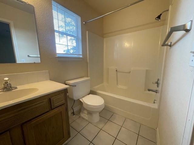 Building Photo - 5 Jonquilla Way