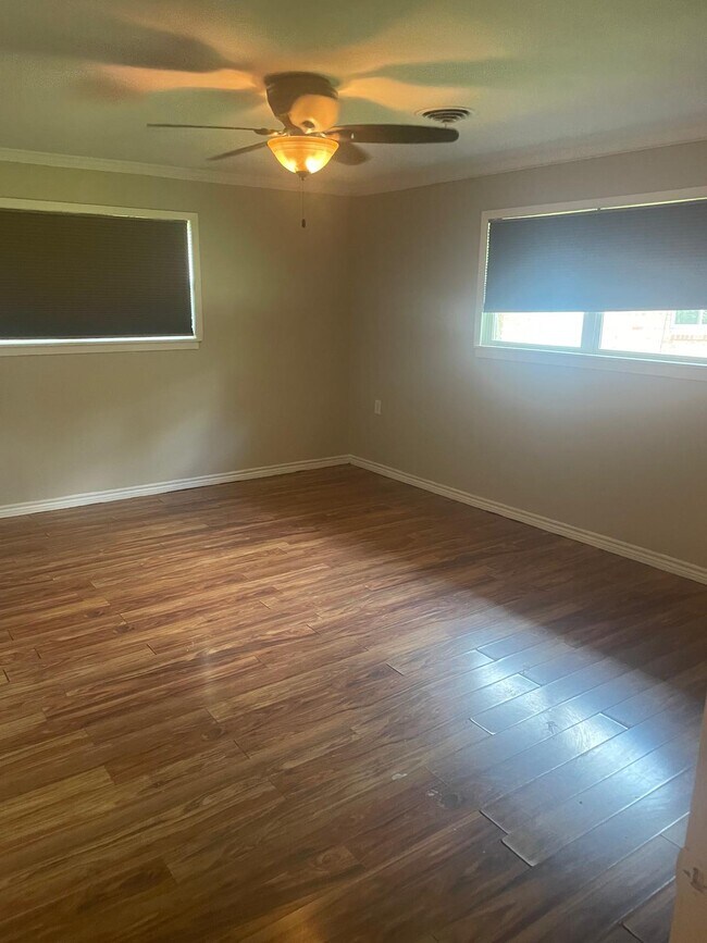 Building Photo - 3520 Lazy Ln