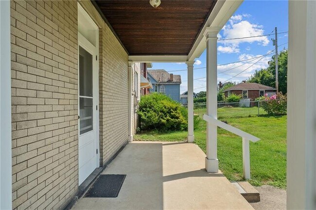 Building Photo - 1306 Ridge Ave