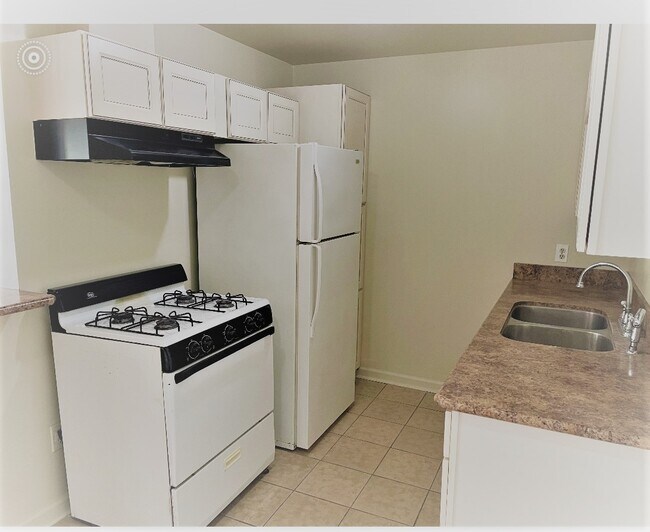 Building Photo - 202 Genesee St