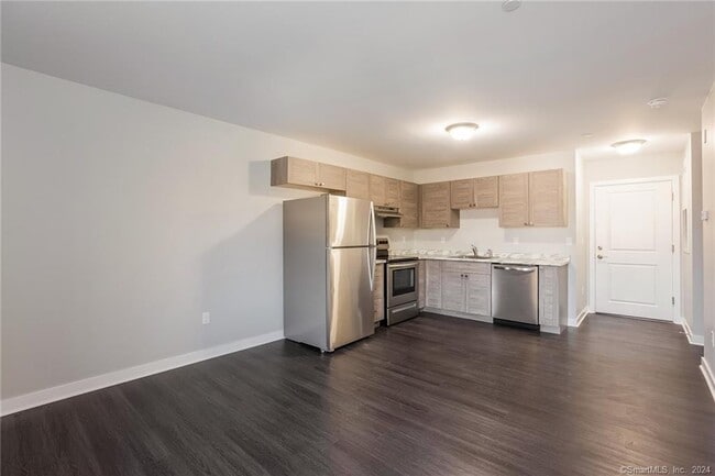 Building Photo - 49 Taylor Ave