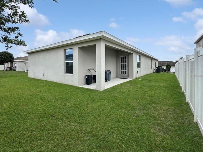 Building Photo - 314 Tanager St