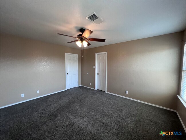 Building Photo - 3815 Cherokee Blvd