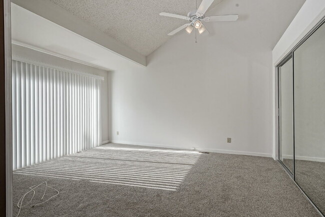 Building Photo - 2004 Augusta Cir