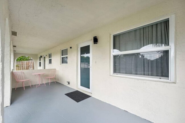 Building Photo - 3133 Albatross Rd