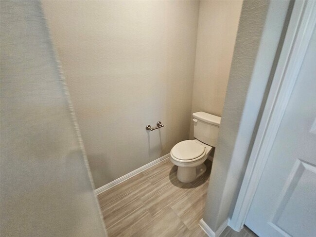 Building Photo - 417 Blanco Dr