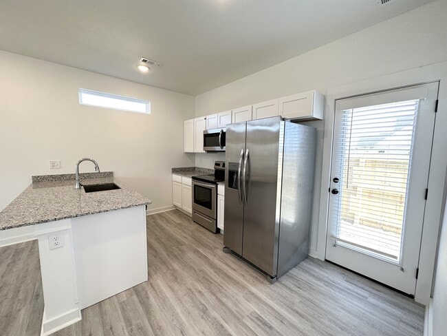 Building Photo - 1070 Boardwalk