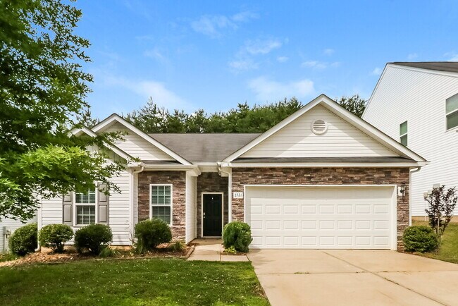 Primary Photo - 2521 Meadow Crossing Dr