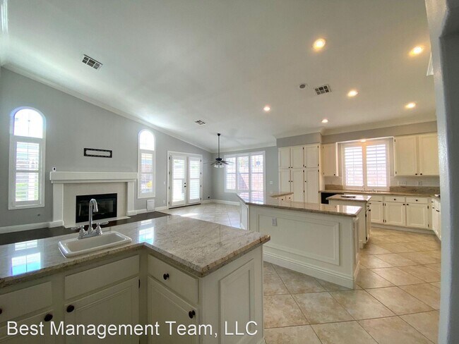 Building Photo - 4 br, 3 bath House - 3767 RUSKIN STREET